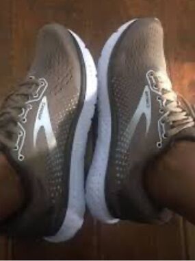 BROOKS Women Charcoal/ Blue Glycerin 18 running shoes | 9.5
